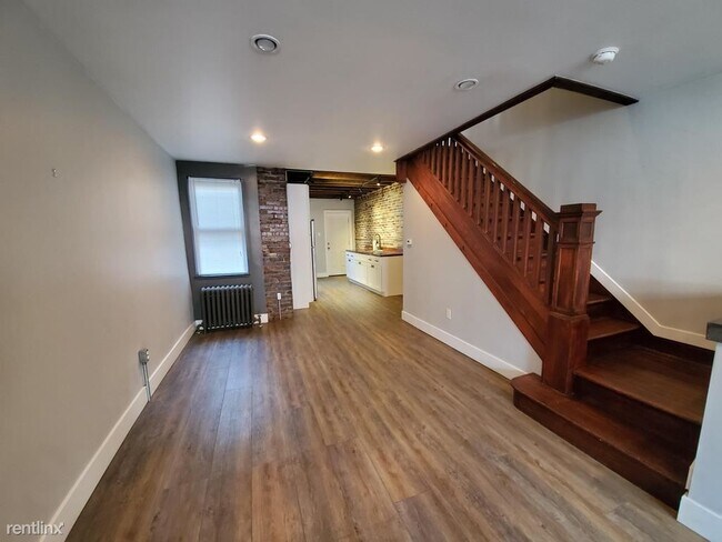 Building Photo - 3 br, 1 bath House - 2559 Tulip St