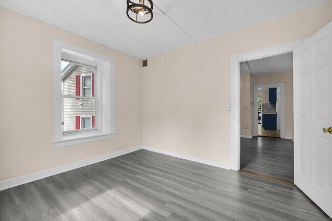 Foto del edificio - 45 Long Hill Rd