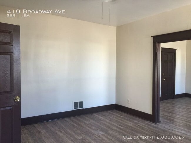 Building Photo - 2 bedroom 1st floor apartment Mckees Rocks