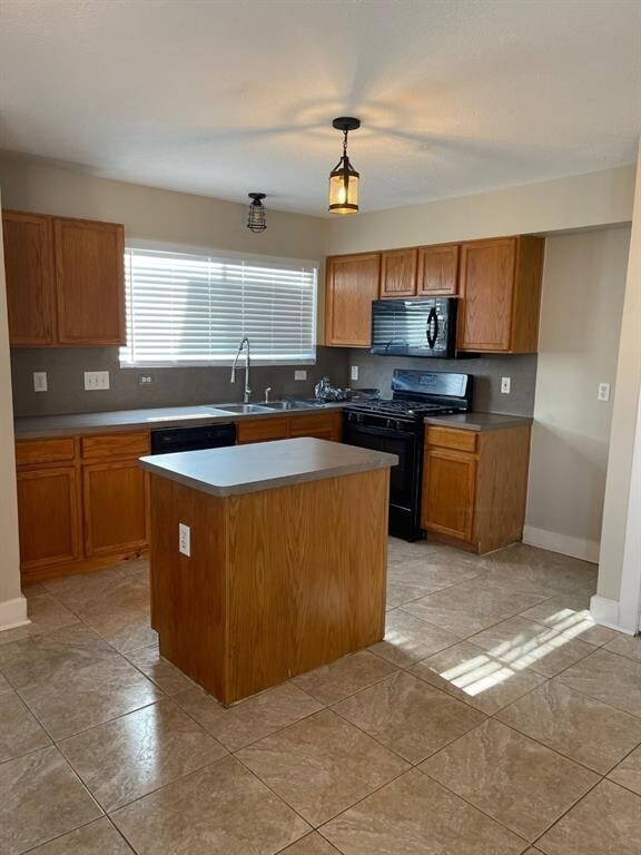 Foto del edificio - 6226 Kings Oaks Ln