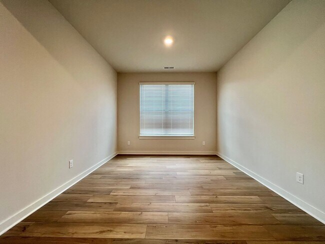 Foto del edificio - 5 Bed, 3.5 Bath Home w/ 2 Car Garage in Harvest Point