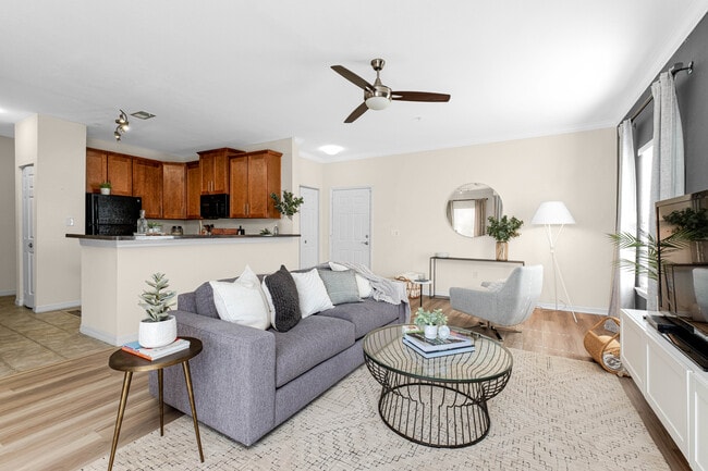 Building Photo - TGM University Park