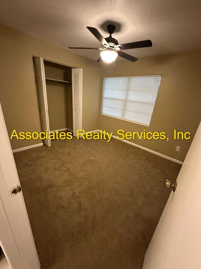 Foto del edificio - HOT LISTING!  Complete remodel in Orman Le...