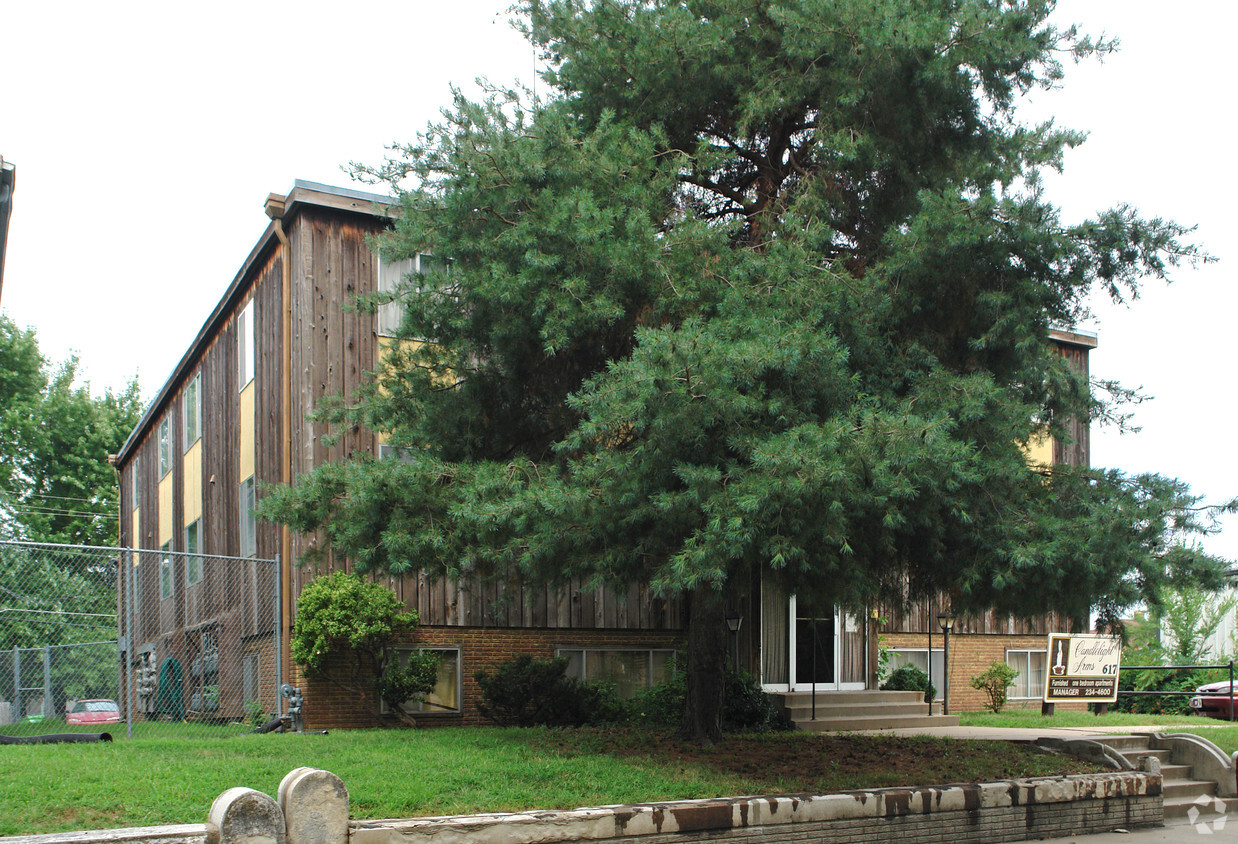 Building Photo - 617 SW Taylor St