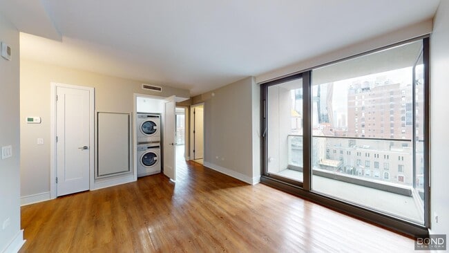 Building Photo - 237 E 34th St