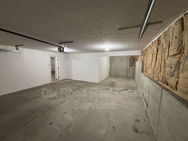 Foto del edificio - 794 Carriage Hill Ln