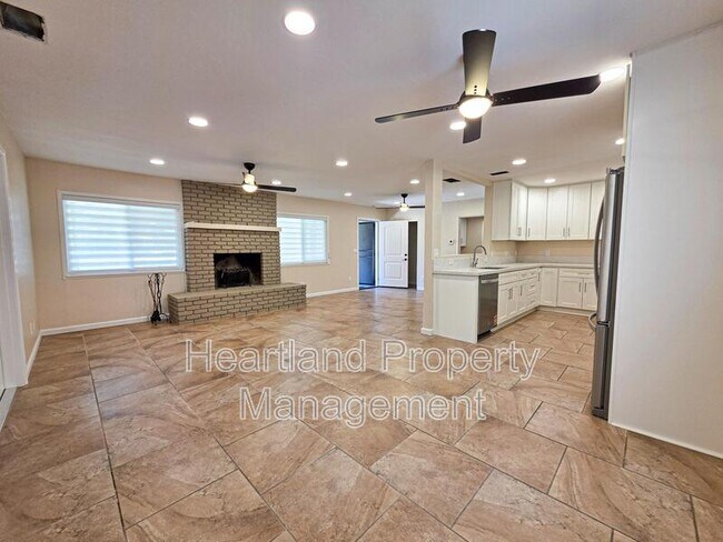 Foto del edificio - 640 Claydelle Ave