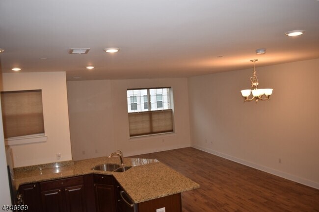 Foto del edificio - 229 Parkview Ln