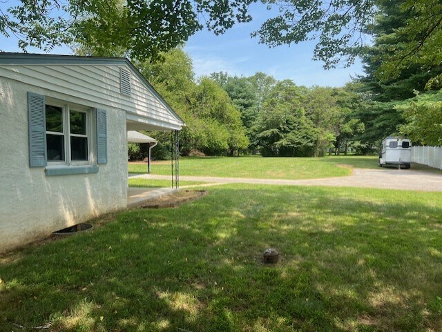 Building Photo - 1807 E Kings Hwy