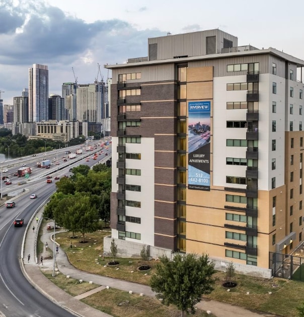 Building Photo - 1300 E Riverside Dr