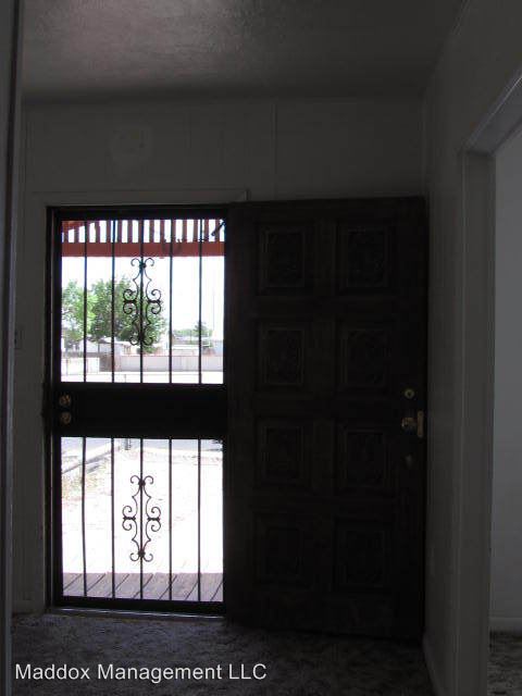 Foto del edificio - 915 Iron Ave SW