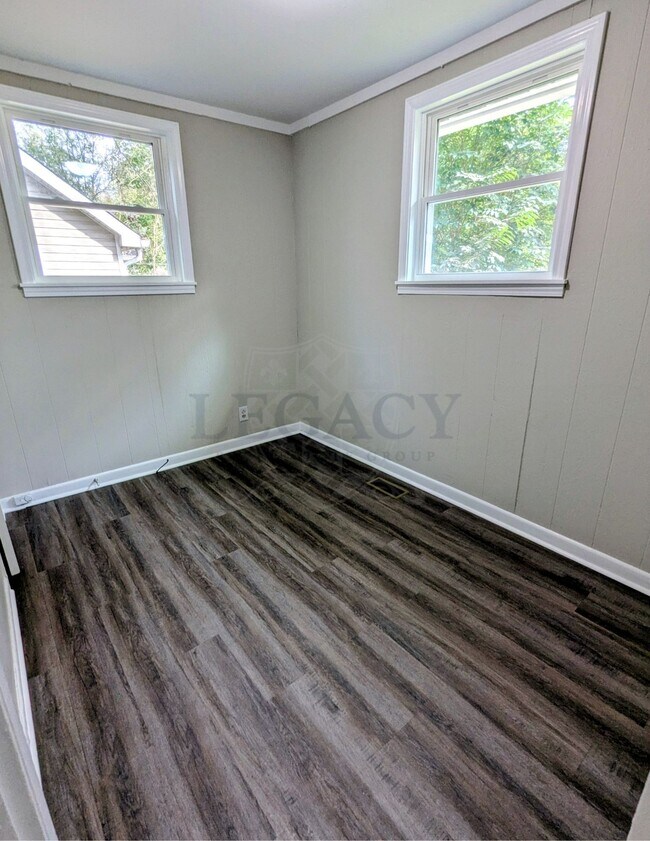 Foto del edificio - 1705 Evelyn Ave