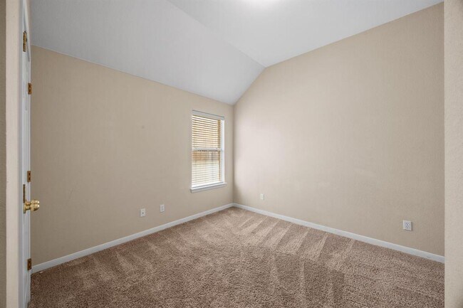 Foto del edificio - 3808 Noe Ln