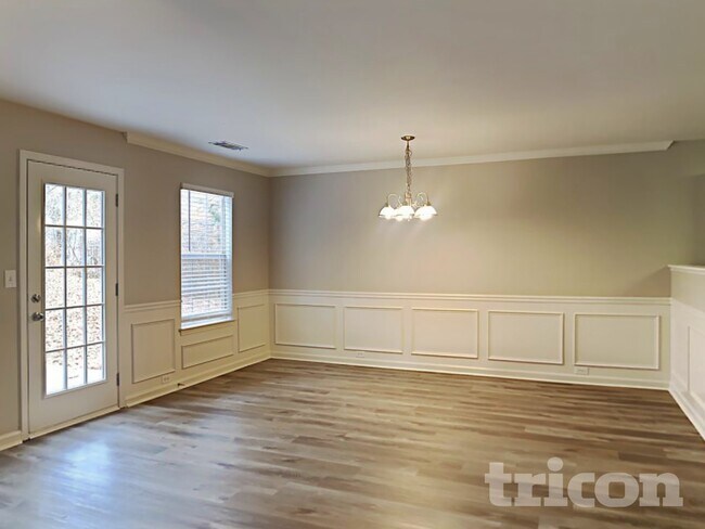 Building Photo - 128 Hidden Creek Dr