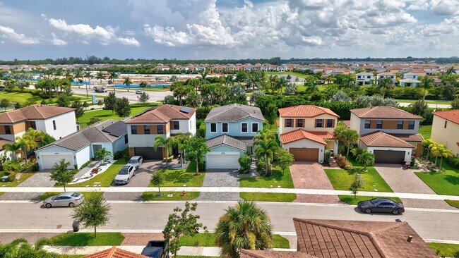 Foto del edificio - 16210 Sandy Shore Dr
