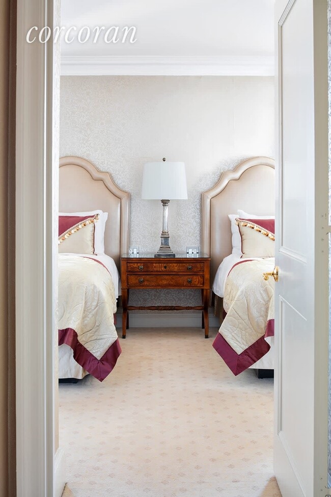 Building Photo - 795 5th Ave