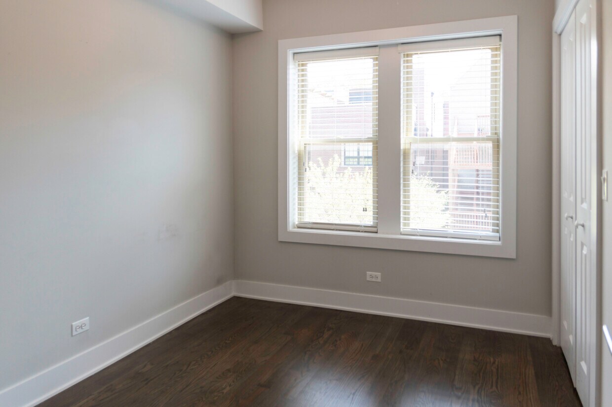 Foto principal - 3921 N Janssen Ave