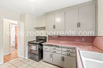 Building Photo - 4925 Crittenden Ave