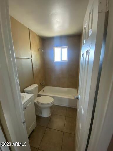 Building Photo - 2311 W Glenrosa Ave