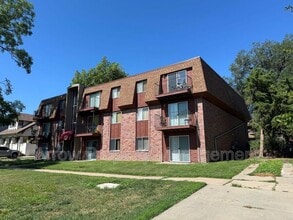 Building Photo - 649 S 18th St