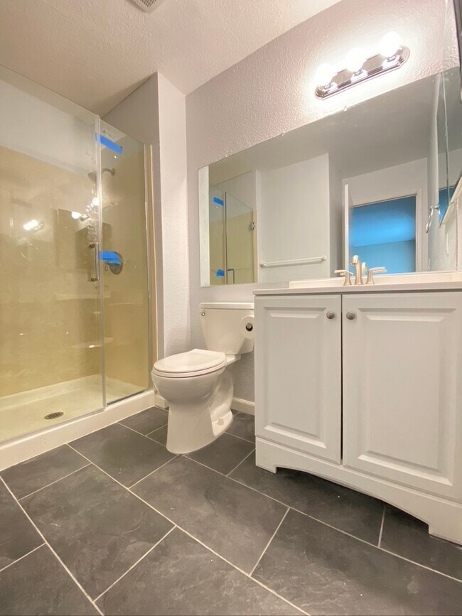 Foto del edificio - 725 Auburn Pl