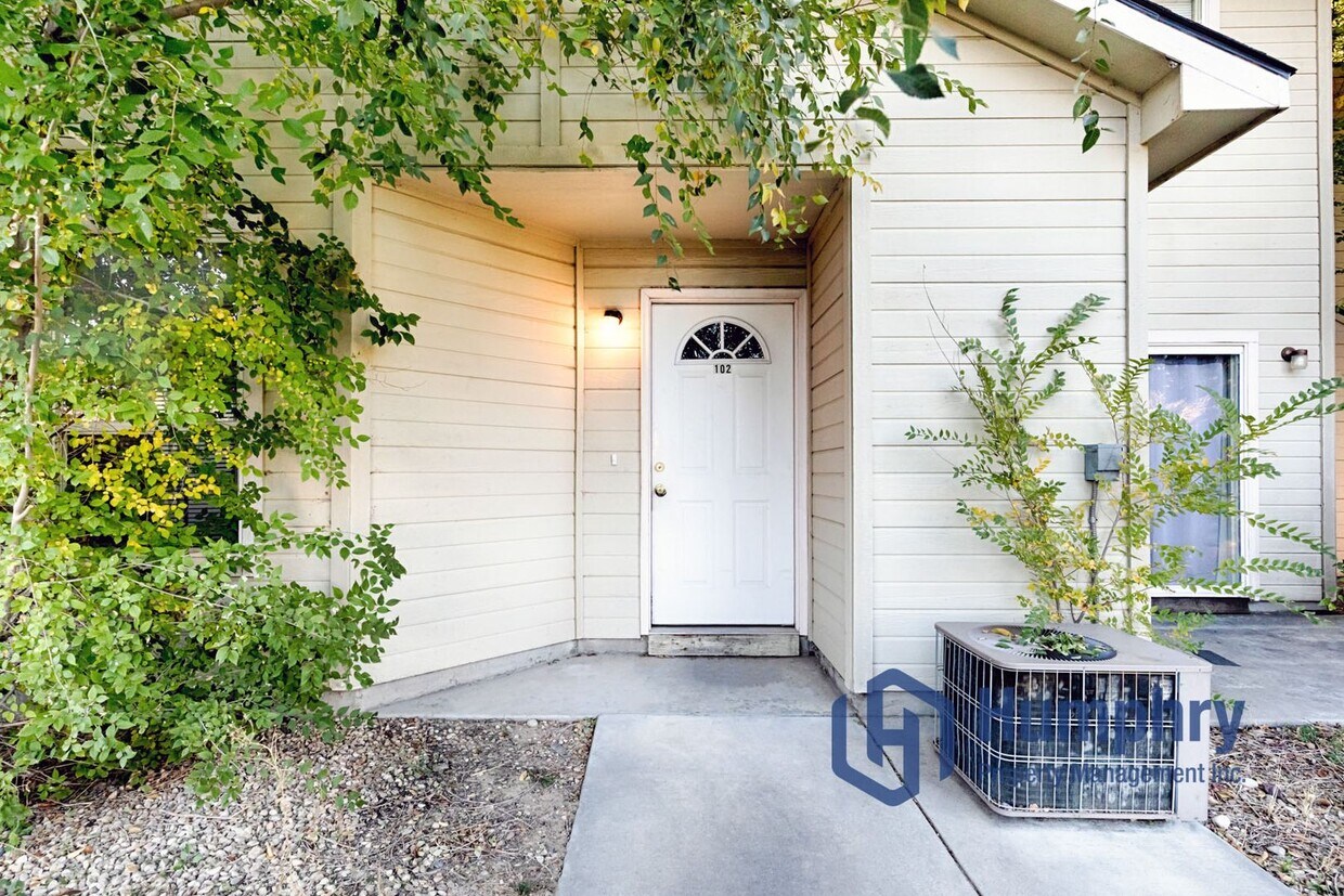 Foto principal - Nampa Fourplex, 2Bd/2Bth/CP, 930Sqft, near Karcher mall off Caldwell Blvd in Nampa