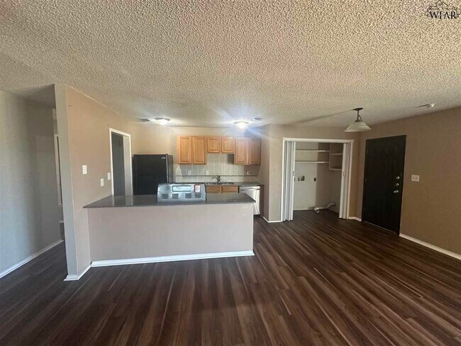 Foto del edificio - 1802 Adrian Ave