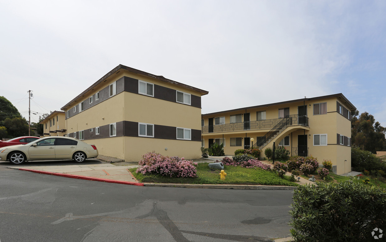 Primary Photo - Villa Vista Apartments