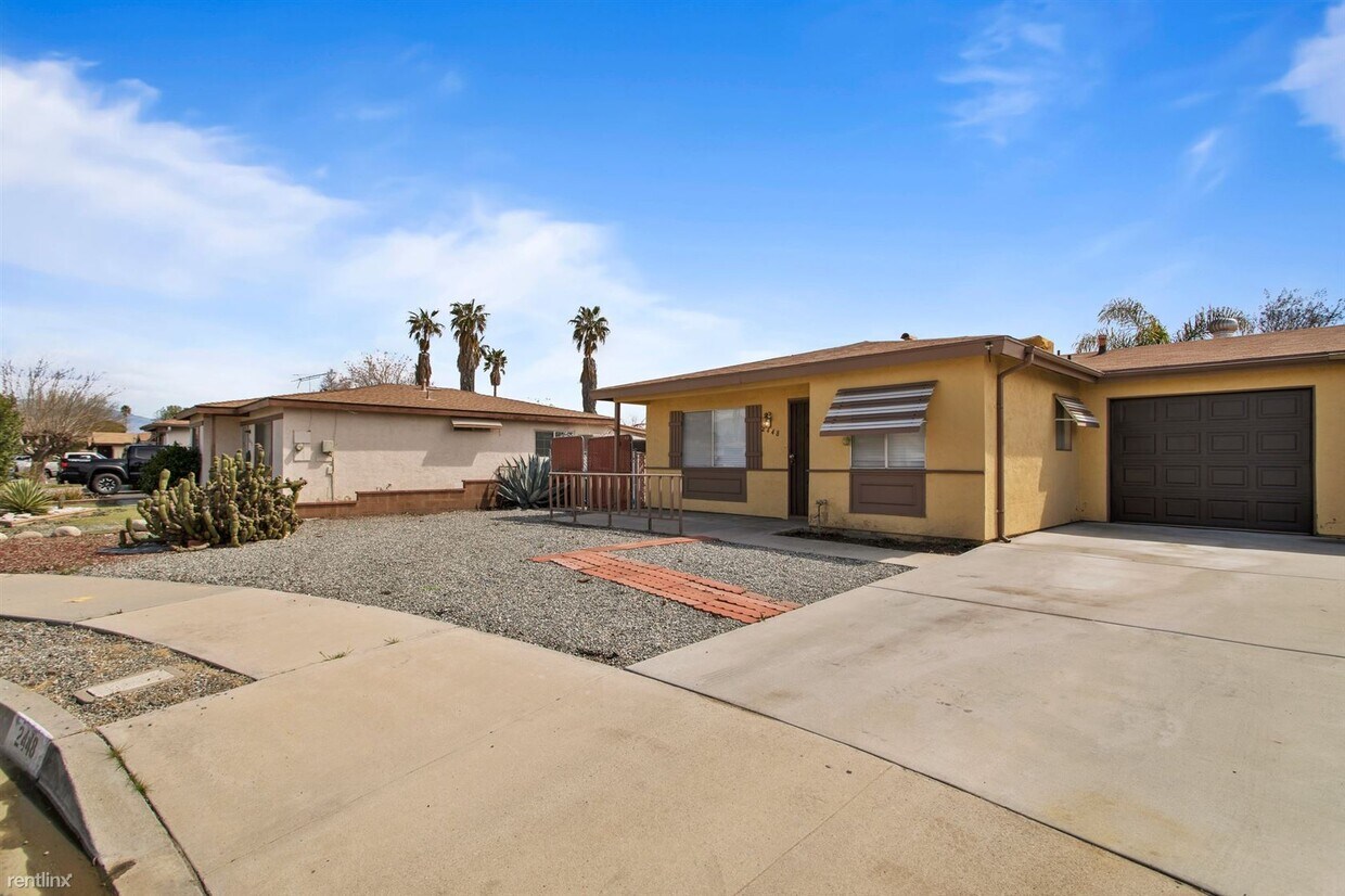 Foto principal - 3 br, 1 bath House - 2448 San Bernardo Avenue