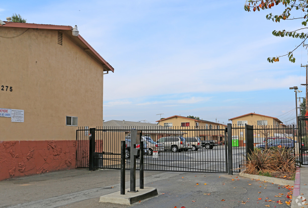 Building Photo - Windemere Apartments