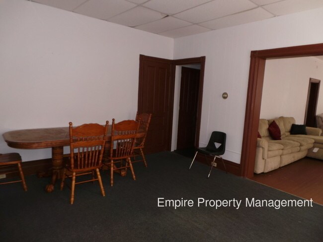 Building Photo - 456 Montclair Ave