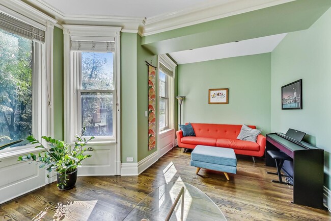 Foto del edificio - 734 W Briar Pl