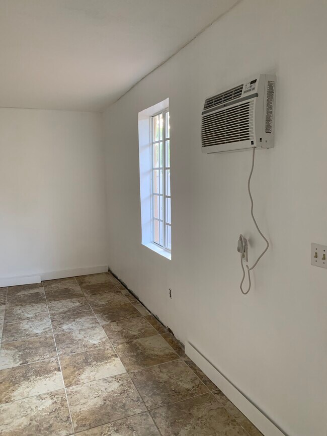 Building Photo - 1341 SW 78th Pl