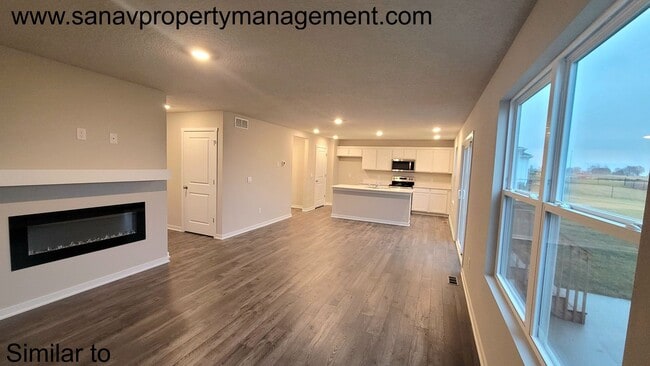 Foto del edificio - Spacious 4BR Home with Gourmet Kitchen & 3-Car Garage – Available End of May
