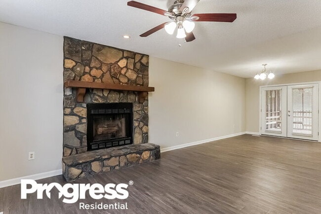 Building Photo - 1805 Forest Dr