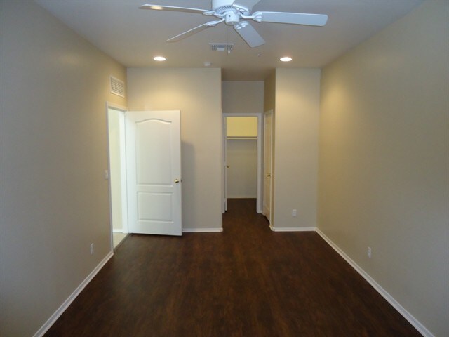 Foto del edificio - 8940 W Olive Ave