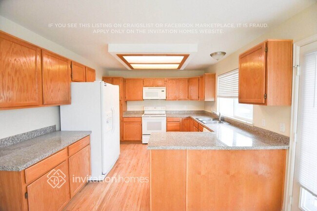 Foto del edificio - 1572 Beacon Hill Dr