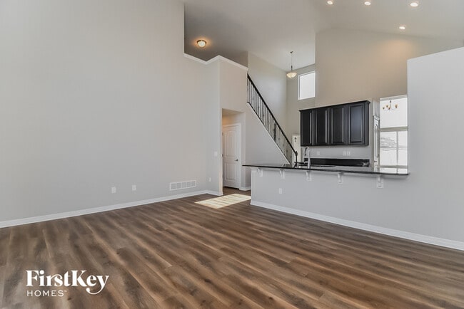 Building Photo - 6470 Chaplin Dr