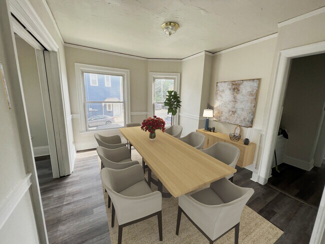 Foto del edificio - 2439 S Howell Ave