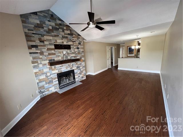 Building Photo - 18743 Vineyard Point Ln