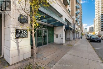 Building Photo - 238 Besserer St