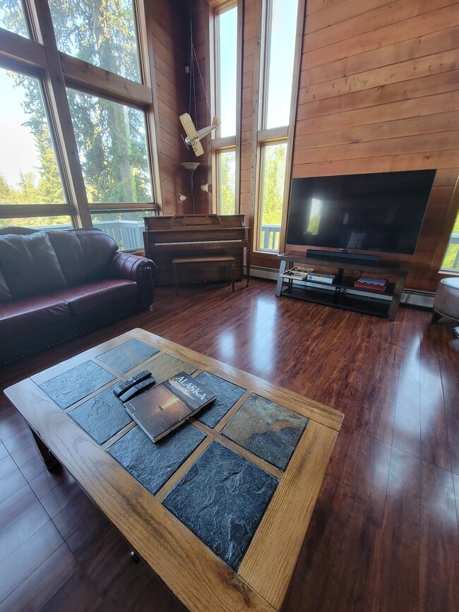 Building Photo - 9501 Ponderosa Dr
