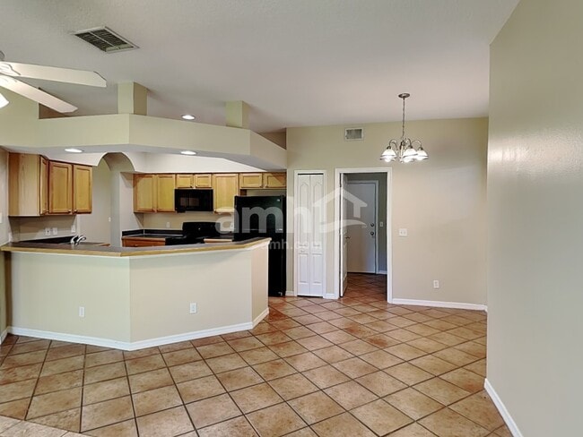 Foto del edificio - 633 Prince Ln