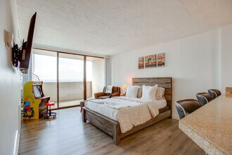 Building Photo - 1020 15th St