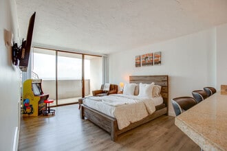 Building Photo - 1020 15th St