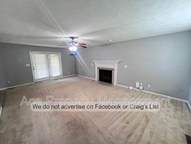 Foto del edificio - 4331 Jockey Whip Ln