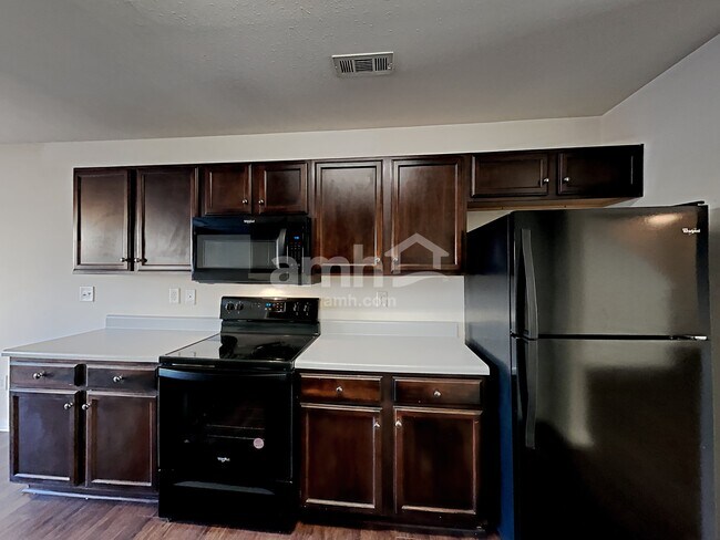 Building Photo - 6236 Leslie Drive