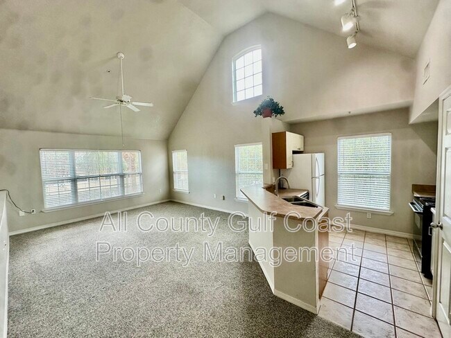 Foto del edificio - 5631 Rosehill Rd