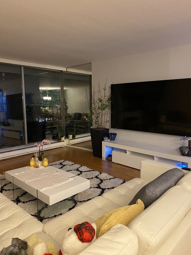 Foto del edificio - 6033 N Sheridan Rd