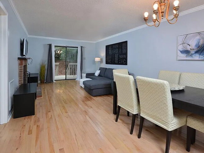 Building Photo - 124 Twisted Oak Pl